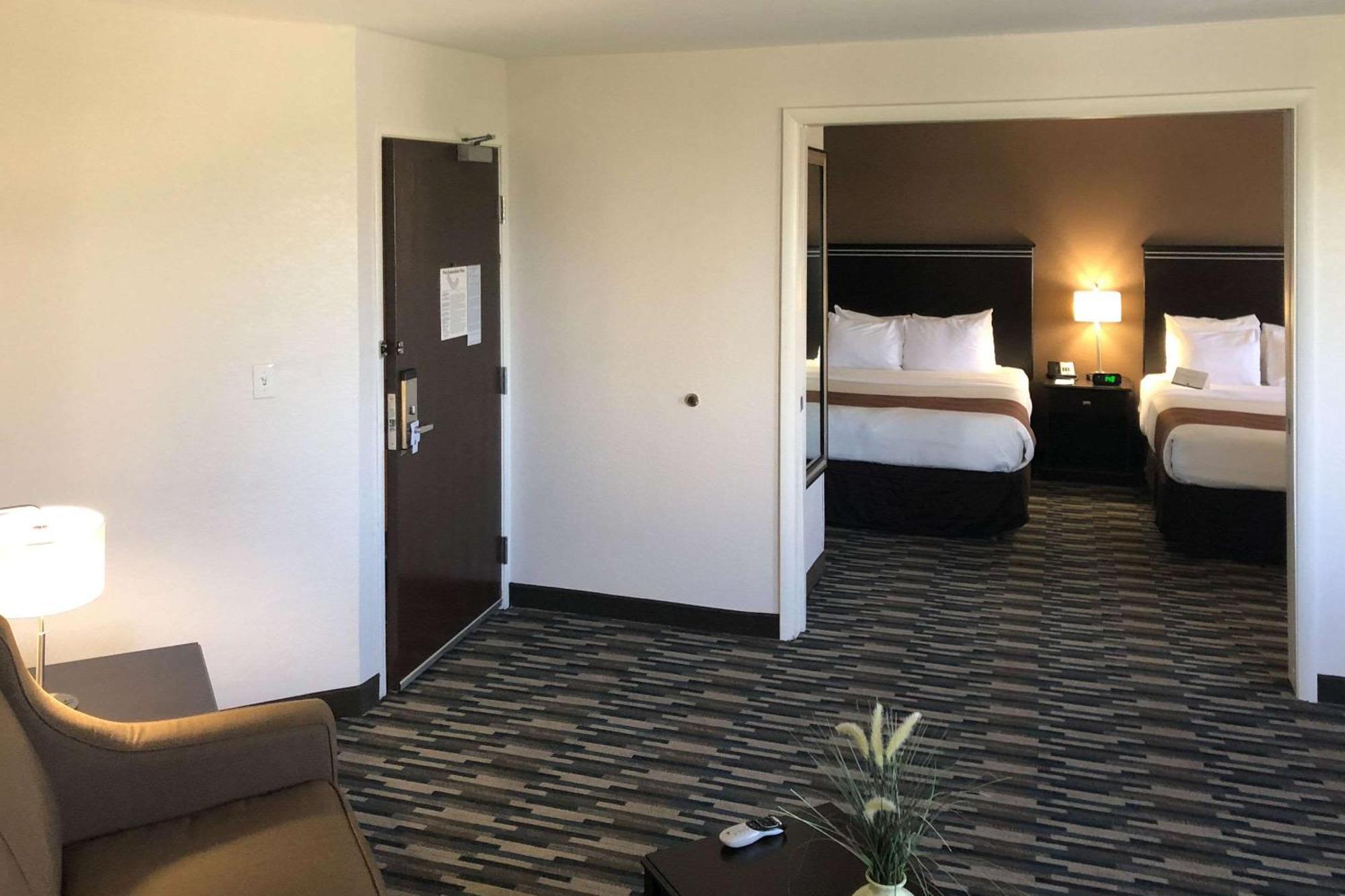 Quality Inn & Suites Denver International Airport Eksteriør billede