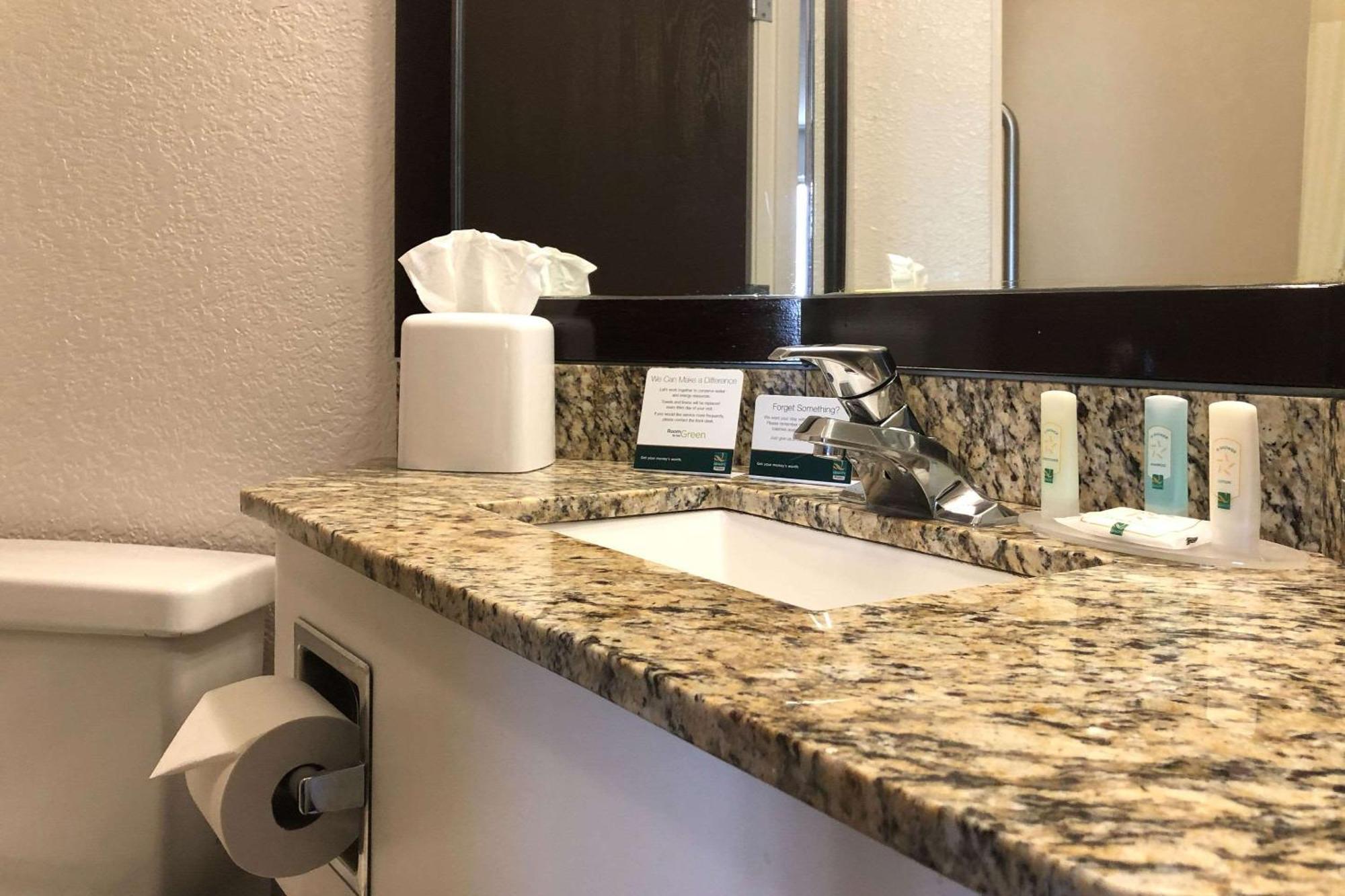 Quality Inn & Suites Denver International Airport Eksteriør billede